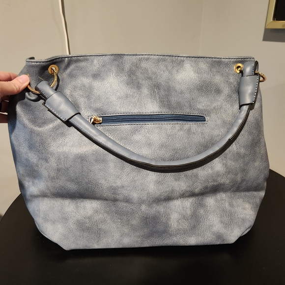 Stylish Blue Handbag with Tassel Accent - Picture 2 of 4